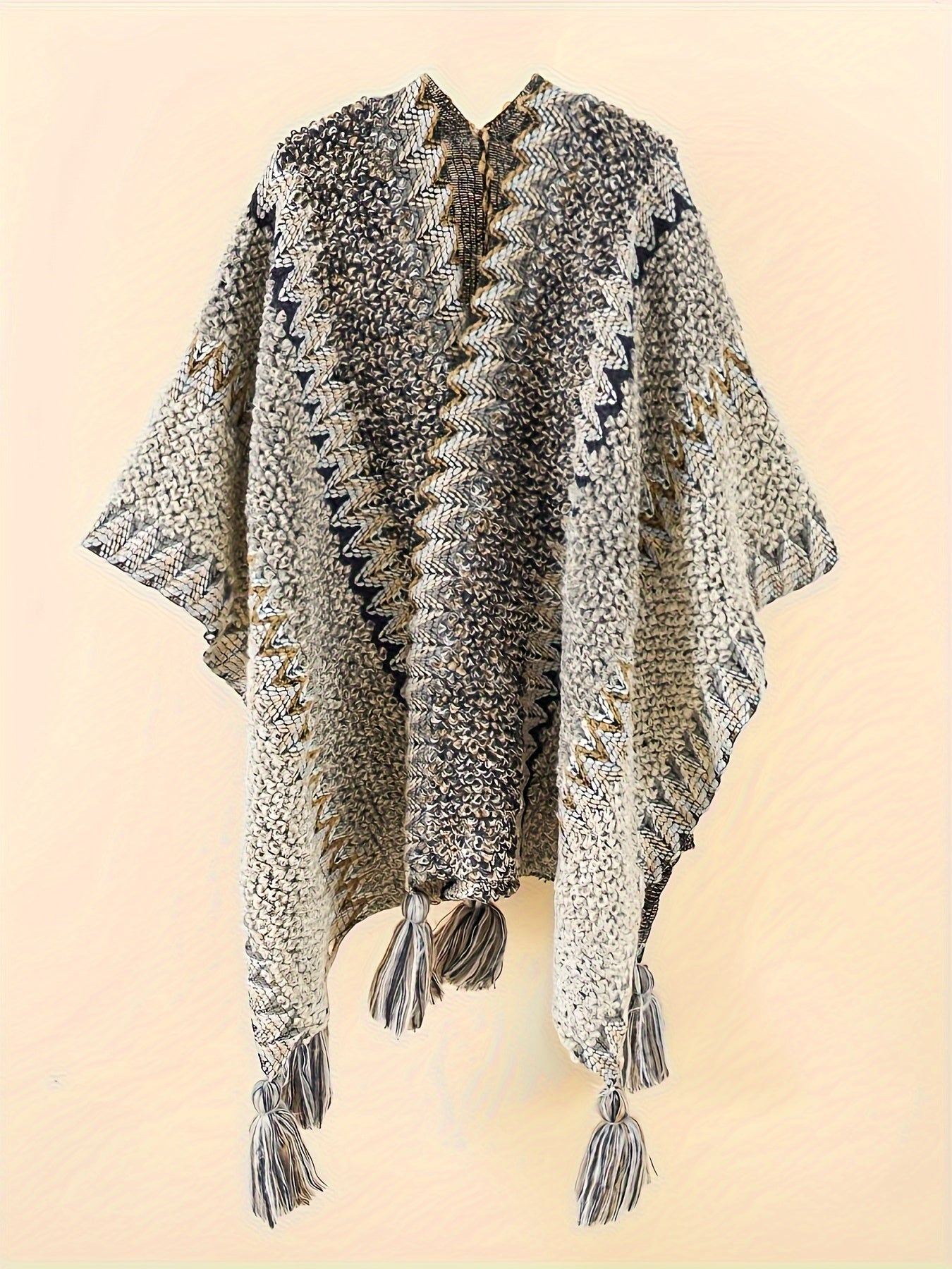 vlovelaw Plus Size Boho Cover Up, Women's Plus Chevron Pattern Tassel Decor Open Front Cape Shawl