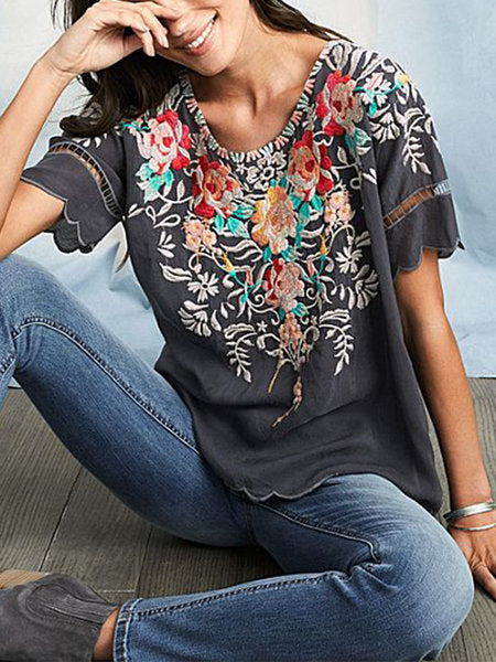 2025 summer Popular trade women's clothing short-sleeved embroidered top embroidered shirt crew neck shirt new