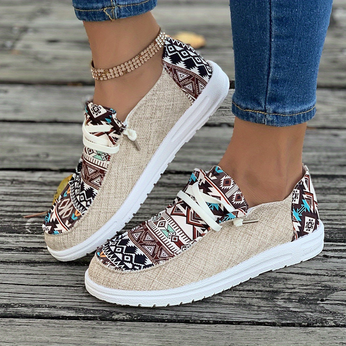 vlovelaw Women's Tribal Pattern Canvas Shoes, Casual Round Toe Low Top Flat Sneakers, Lightweight Outdoor Walking Shoes