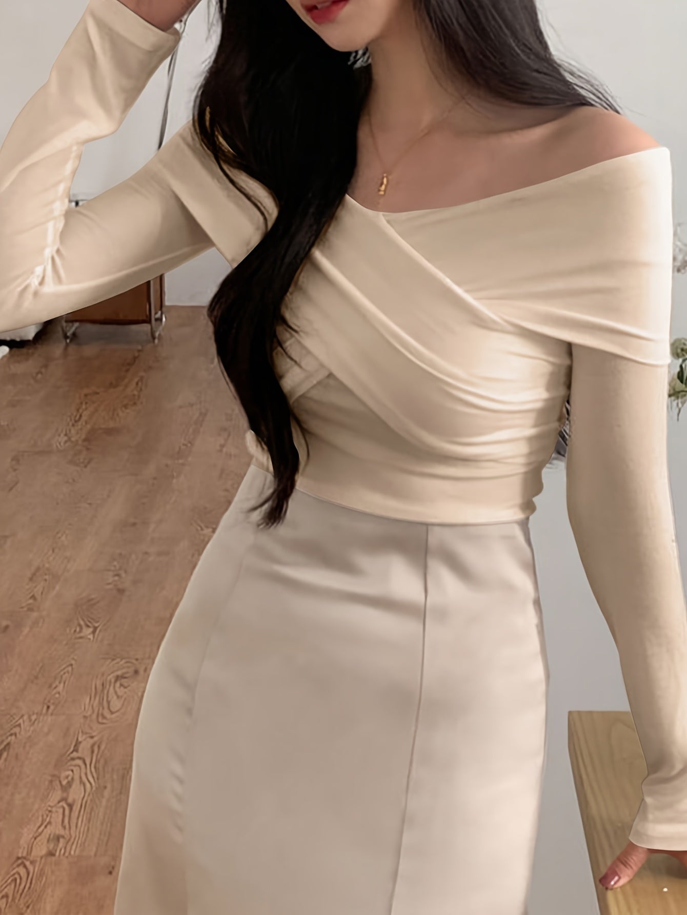 Cross Front V Neck T-shirt, Sexy Long Sleeve Ruched Top For Spring & Fall, Women's Clothing