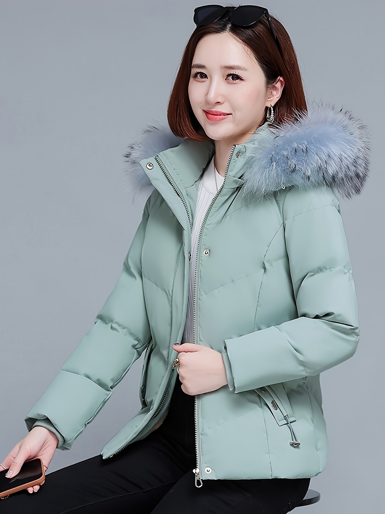 Elegant Women's Winter Coat with Faux Fur Collar - Warm, Thickened Polyester, Zip-Up, Long Sleeve - Chic Solid Color