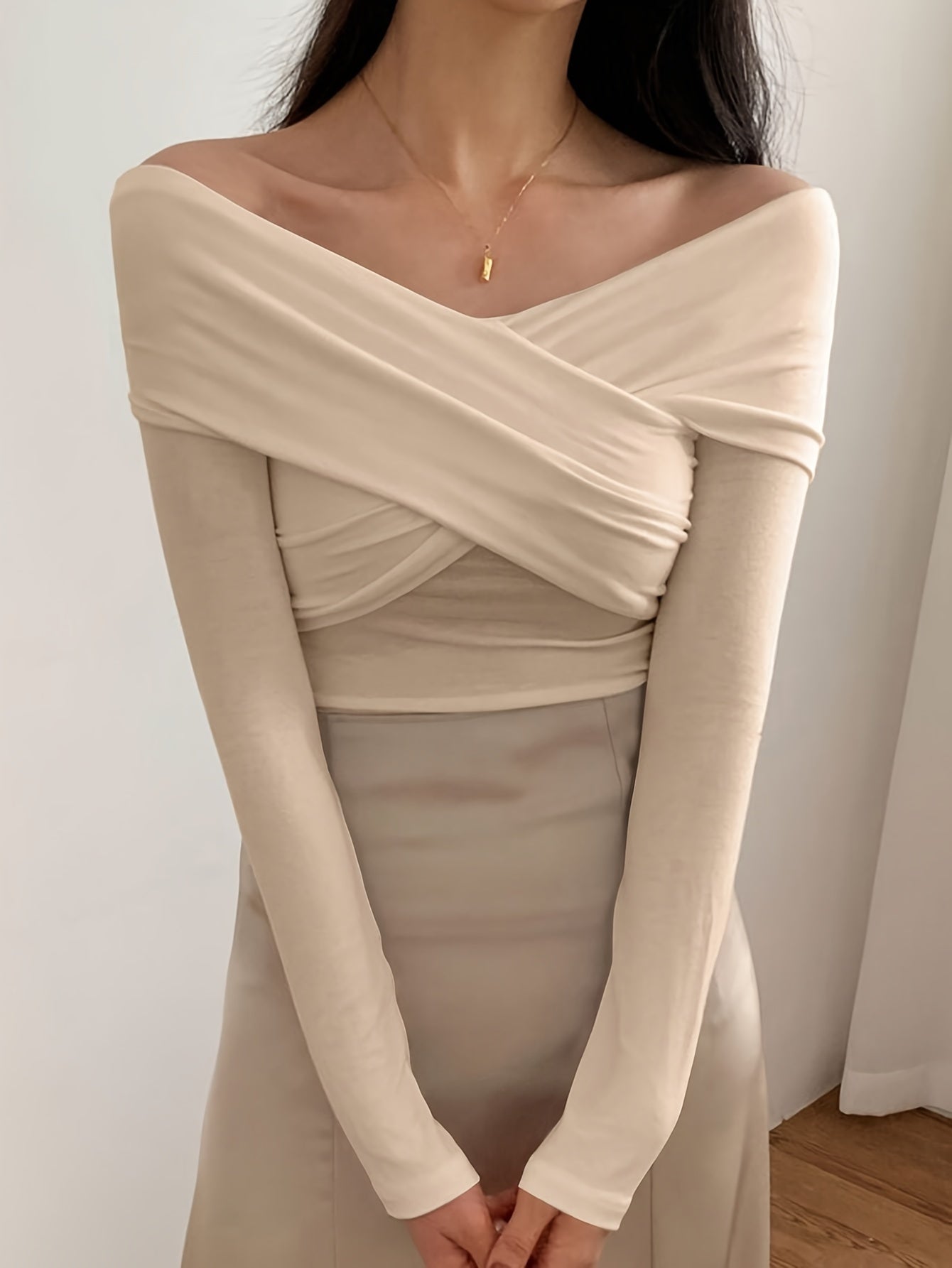 Cross Front V Neck T-shirt, Sexy Long Sleeve Ruched Top For Spring & Fall, Women's Clothing