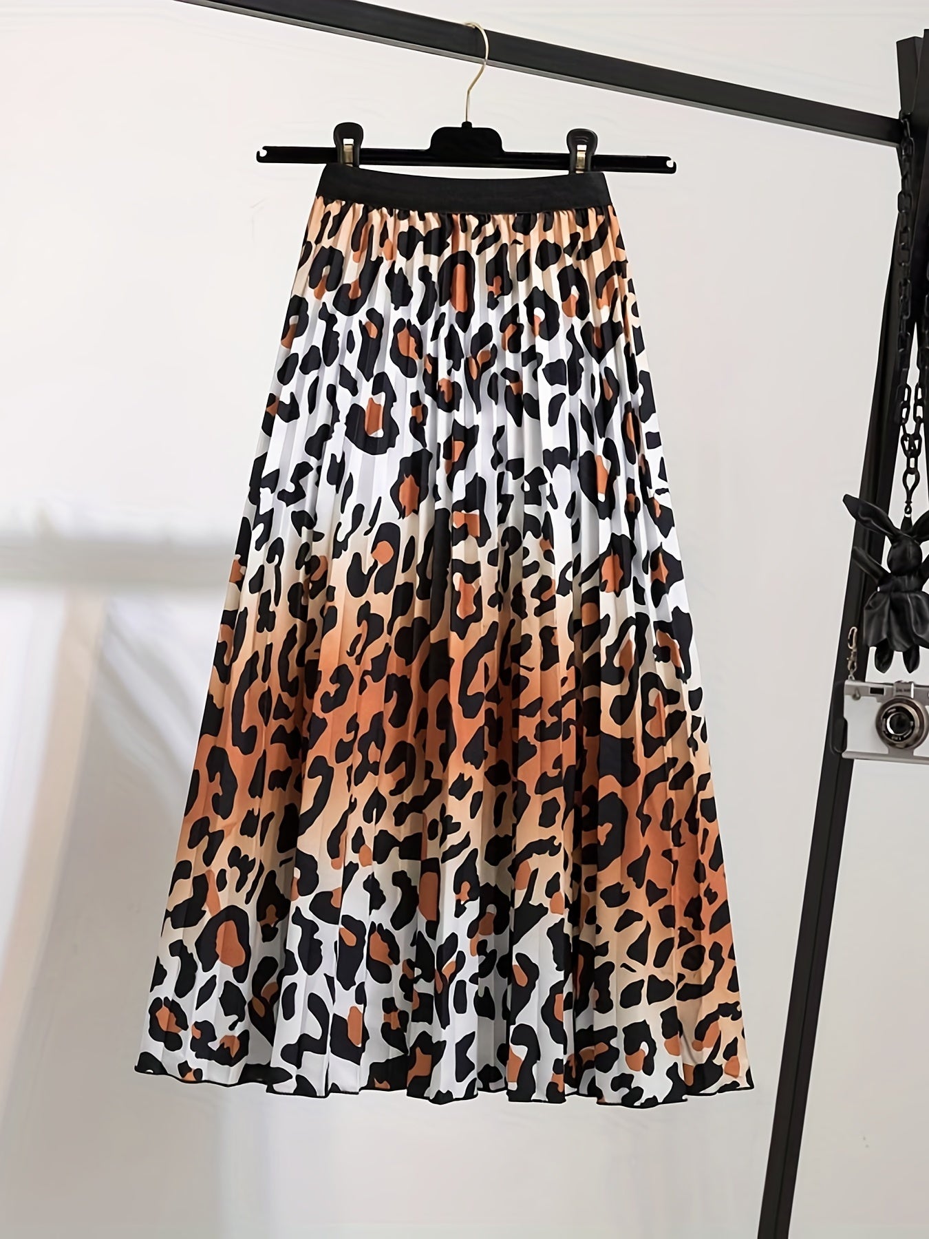 Plus Size Casual Skirt, Women's Plus Leopard Print Elastic High Waisted Pleated A-line Skirt
