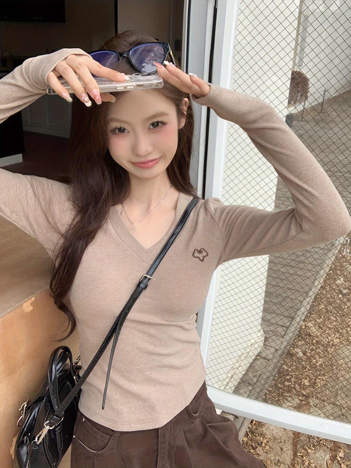 vlovelaw Heart Print V Neck Slim T-shirt, Casual Long Sleeve Versatile Top, Women's Clothing