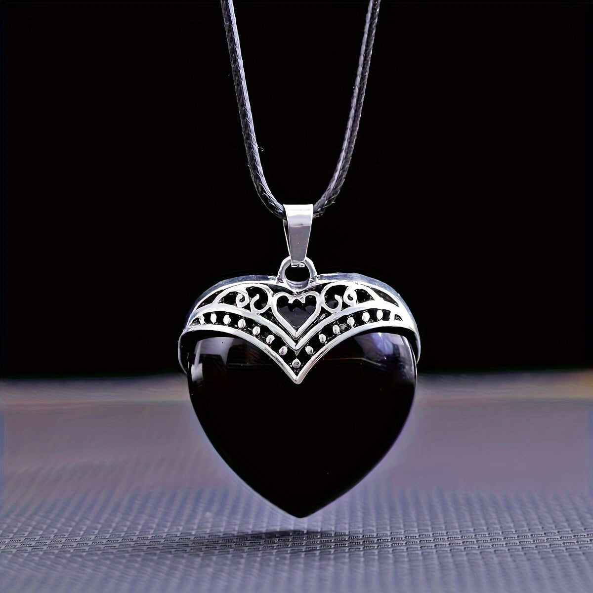 1PC Heart-Shaped Crystal Love Pendant - Healing & Meditation Necklace - Unisex Birthday Gift for Spiritual Enrichment