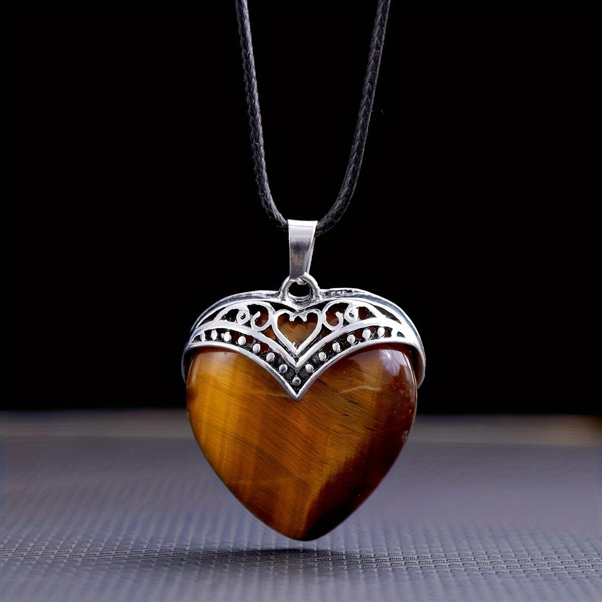 1PC Heart-Shaped Crystal Love Pendant - Healing & Meditation Necklace - Unisex Birthday Gift for Spiritual Enrichment