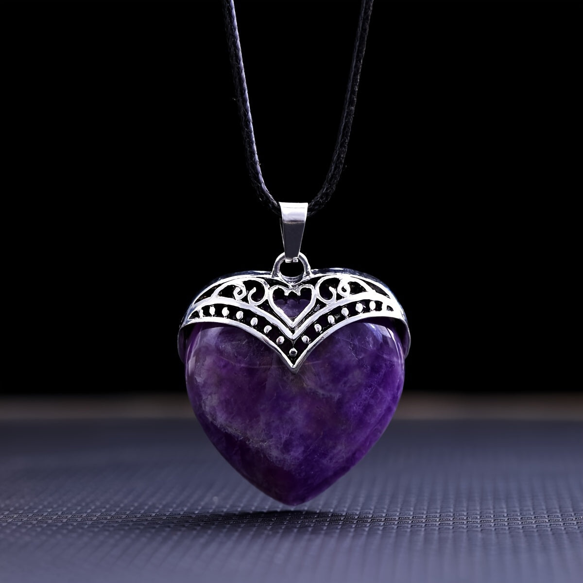 1PC Heart-Shaped Crystal Love Pendant - Healing & Meditation Necklace - Unisex Birthday Gift for Spiritual Enrichment