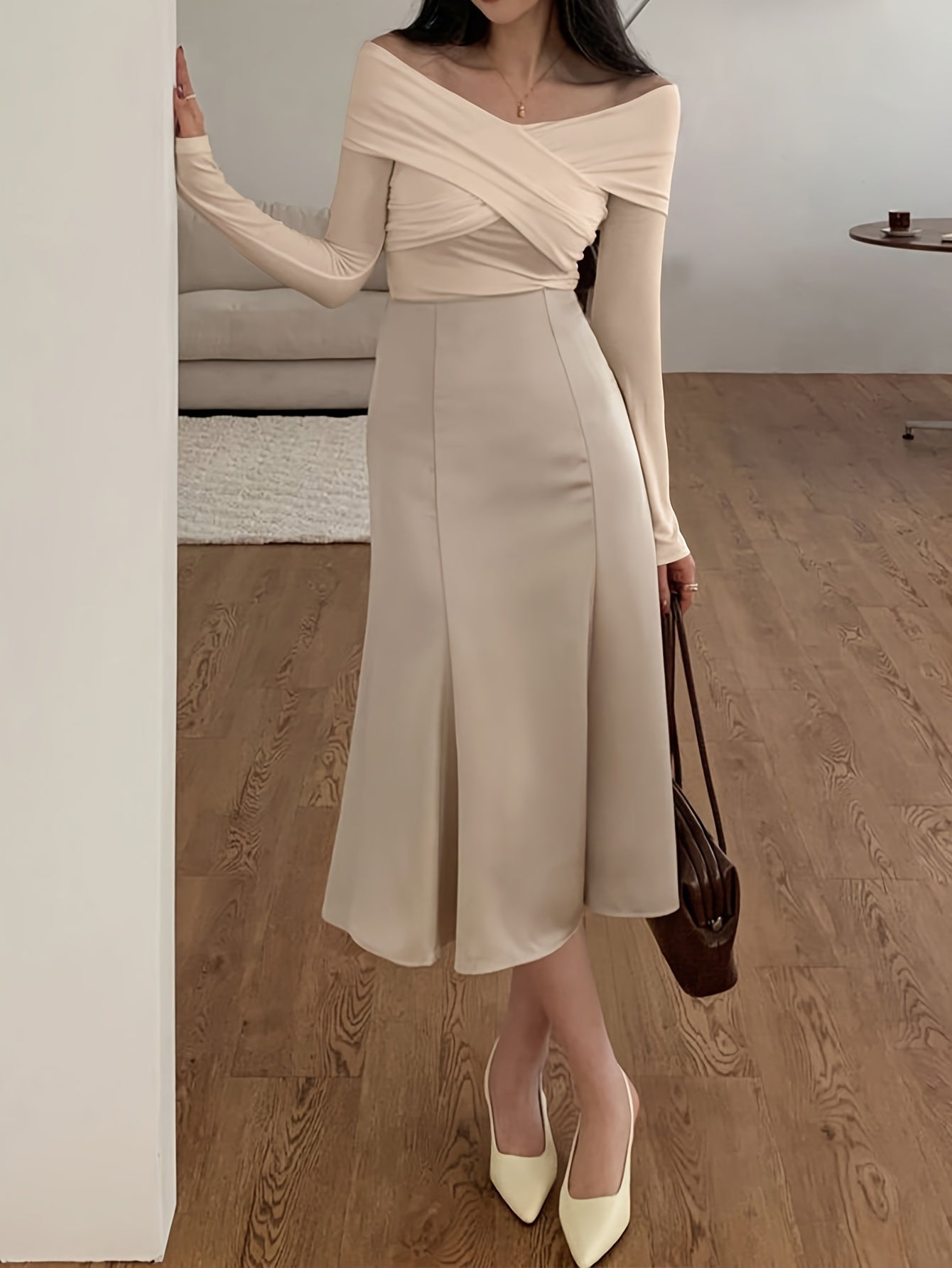 Cross Front V Neck T-shirt, Sexy Long Sleeve Ruched Top For Spring & Fall, Women's Clothing