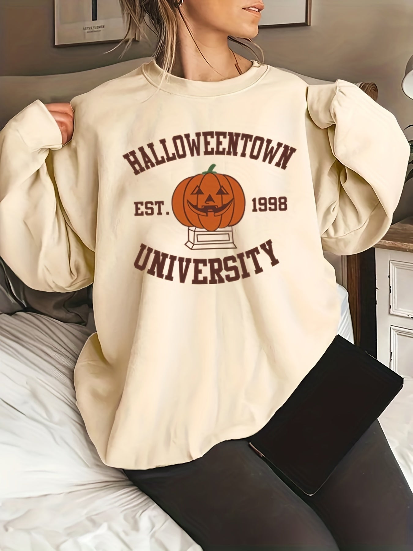 vlovelaw Plus Size Halloween Sweatshirt, Women's Plus Cartoon Pumpkin & Letter Print Long Sleeve Round Neck Slight Stretch Sweatshirt