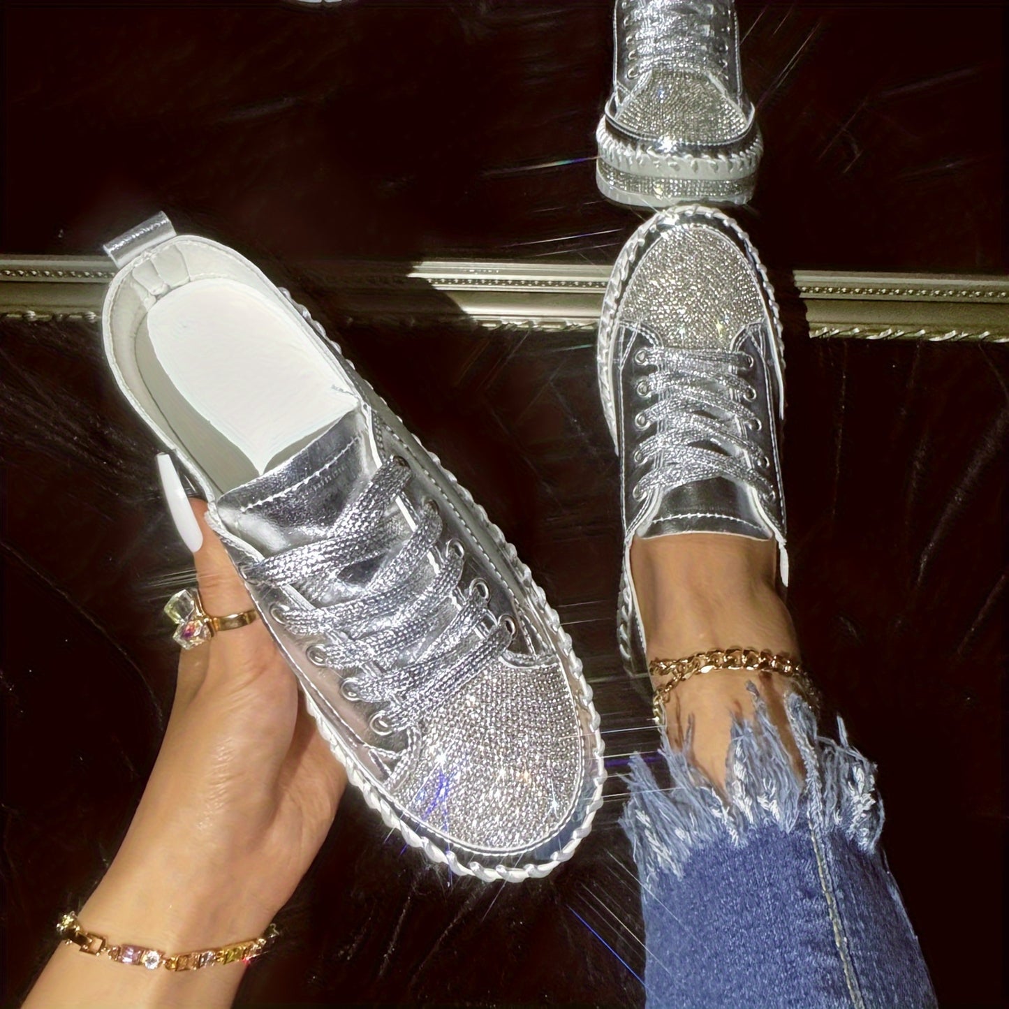 vlovelaw Women's Rhinestone Flat Sneakers, Fashion Round Toe Lace Up Low Top Skate Shoes, All-Match Outdoor Trainers