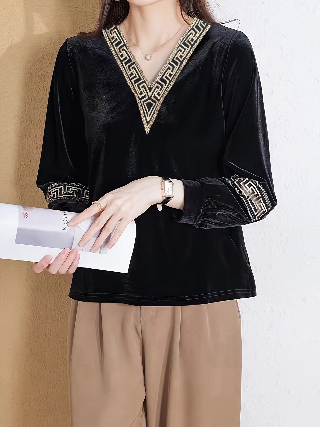 Contrast Trim Velvet Sweatshirt, Casual Long Sleeve V Neck Top, Women's Clothing