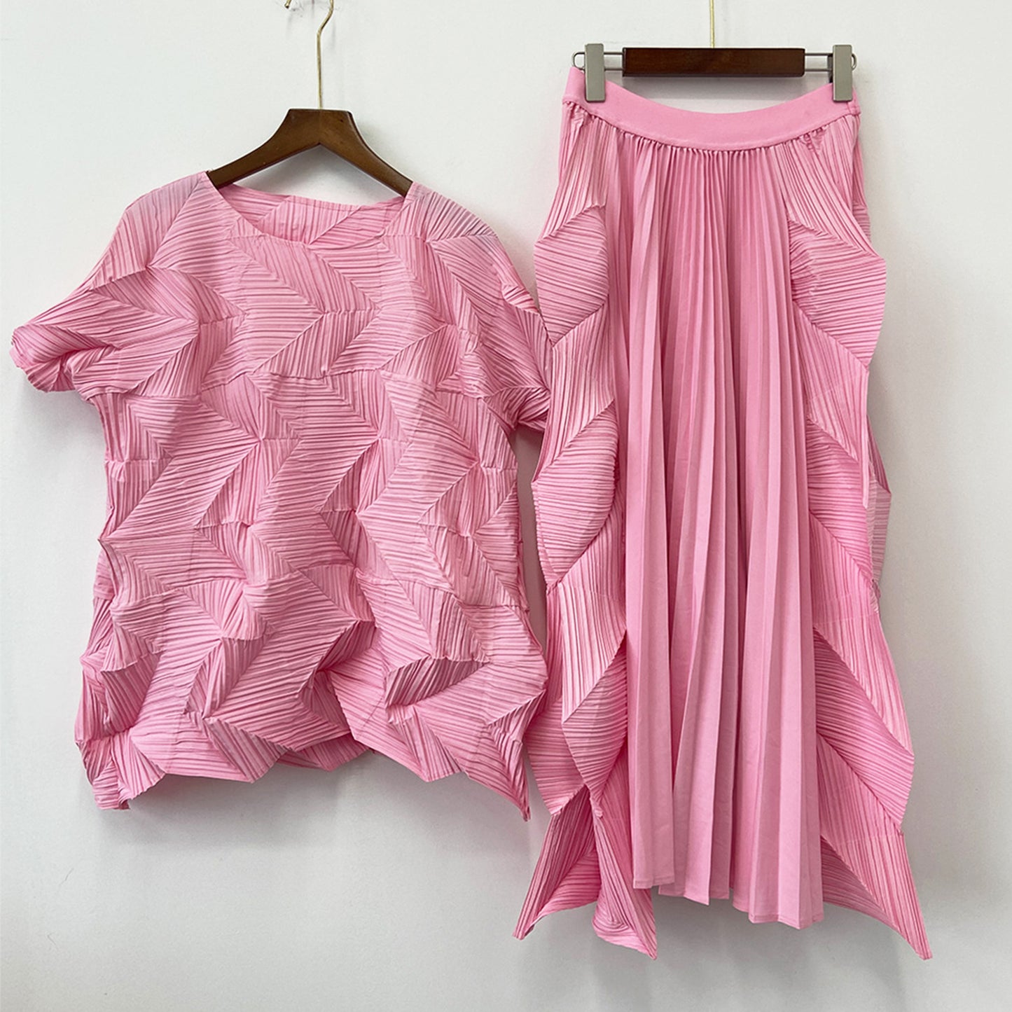 2025 Hot-selling women's suit summer two-piece set high-end irregular casual T-shirt short-sleeved top versatile skirt