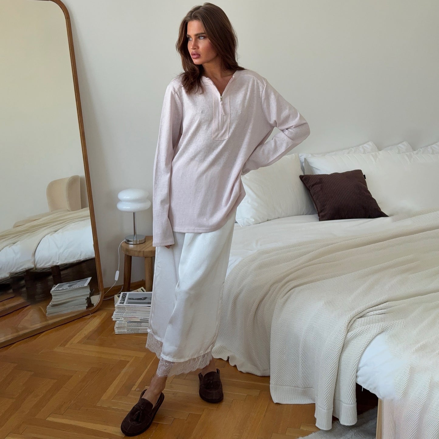 Popular, new comfortable and casual loose bamboo cotton thin long-sleeved crew neck bottoming shirt women's versatile can wear outside