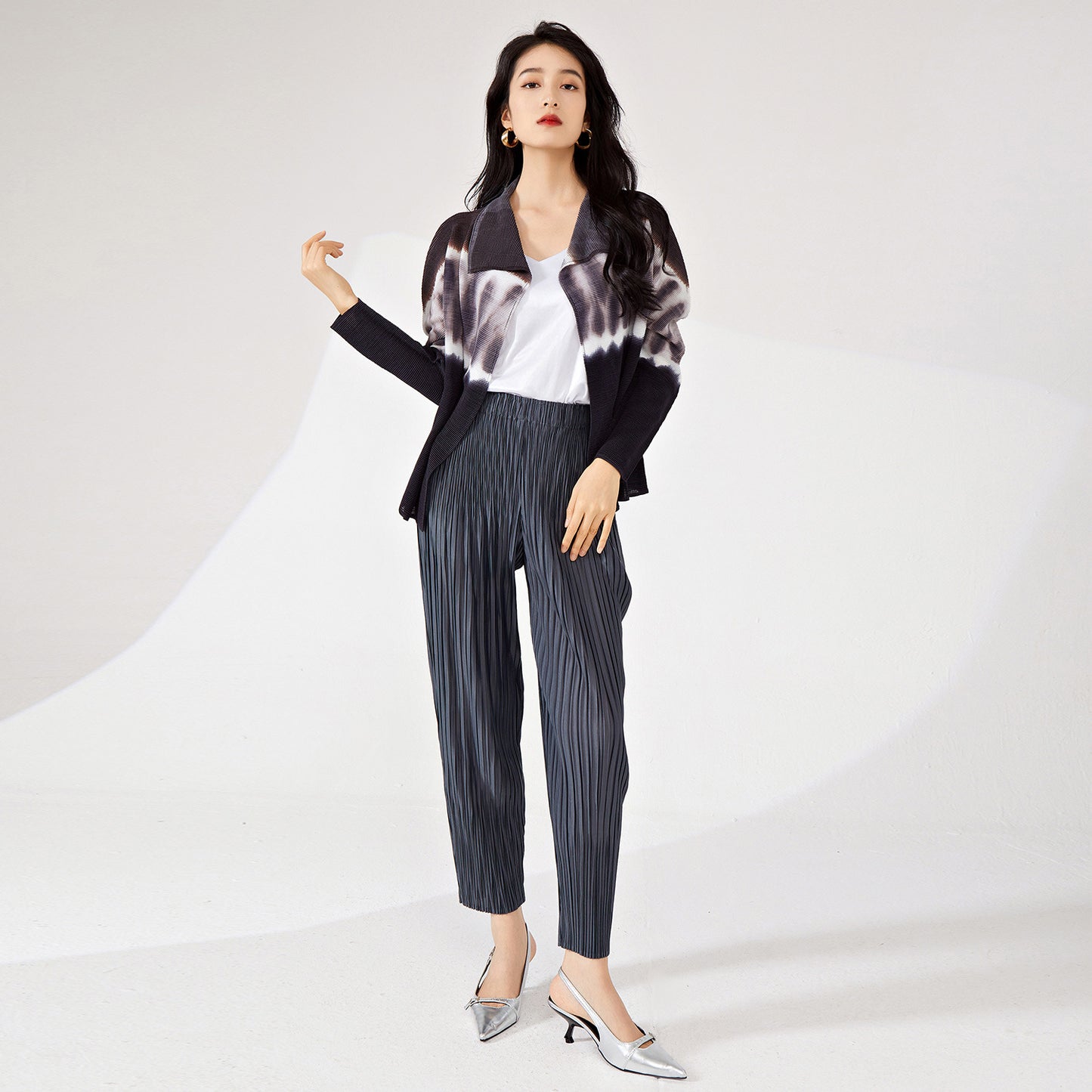 2025 Spring coat women's high-end fashion new lapel loose printing long-sleeved commuting versatile cardigan top