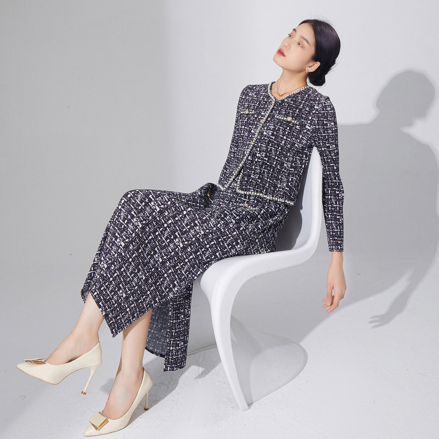 2025 High-end women's clothing Xiaoxiangfeng suit temperament cardigan jacket top medium and long split skirt pleated two-piece set