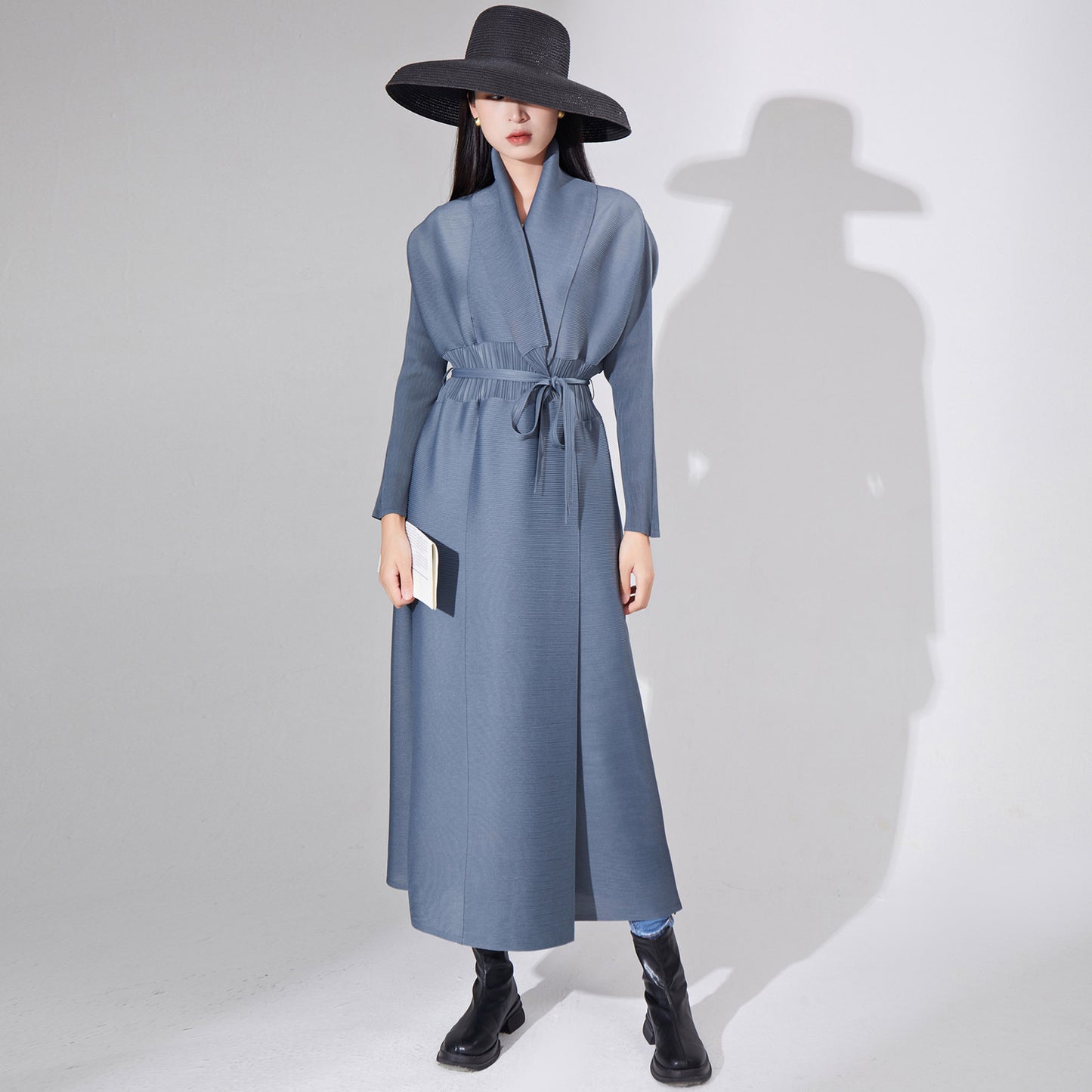 2025 OEM customization Popular trade brand women's clothing foundry extended trench coat women's pleated coat robe
