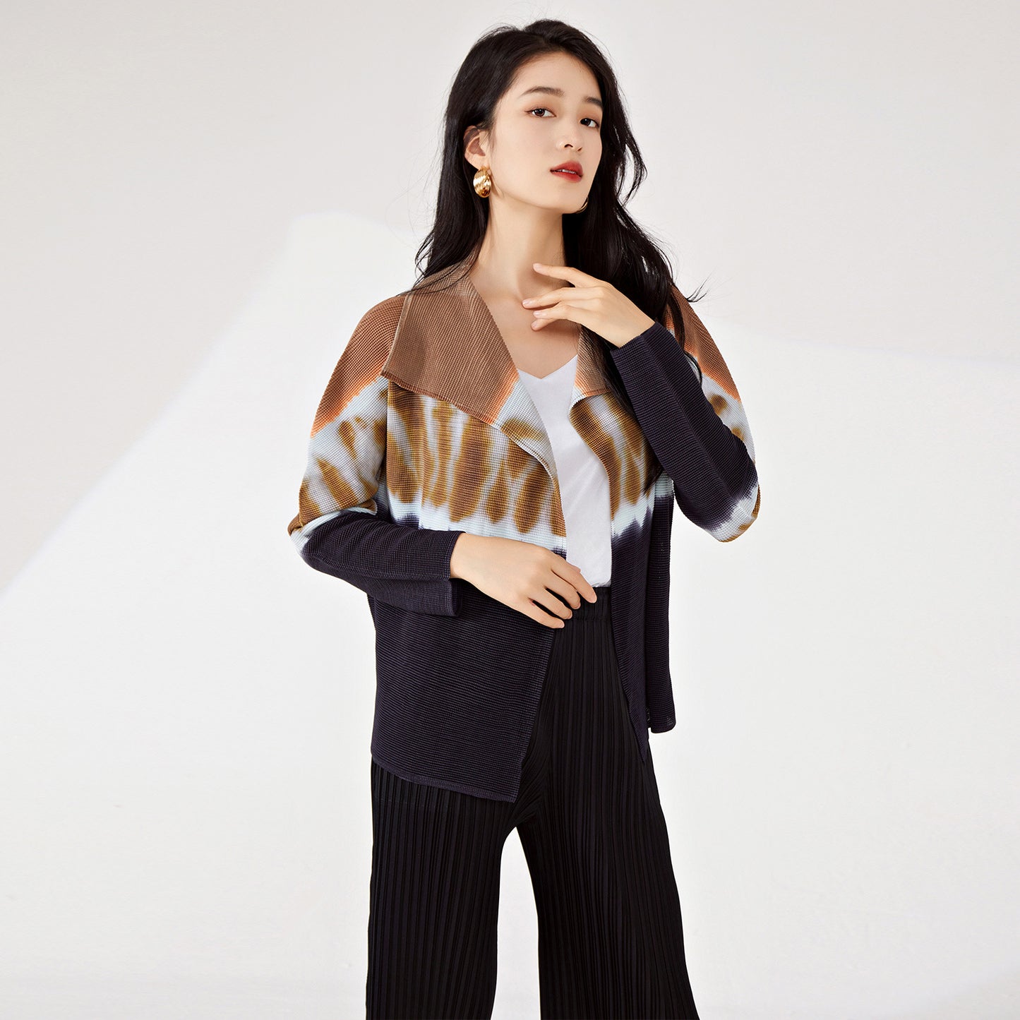 2025 Spring coat women's high-end fashion new lapel loose printing long-sleeved commuting versatile cardigan top