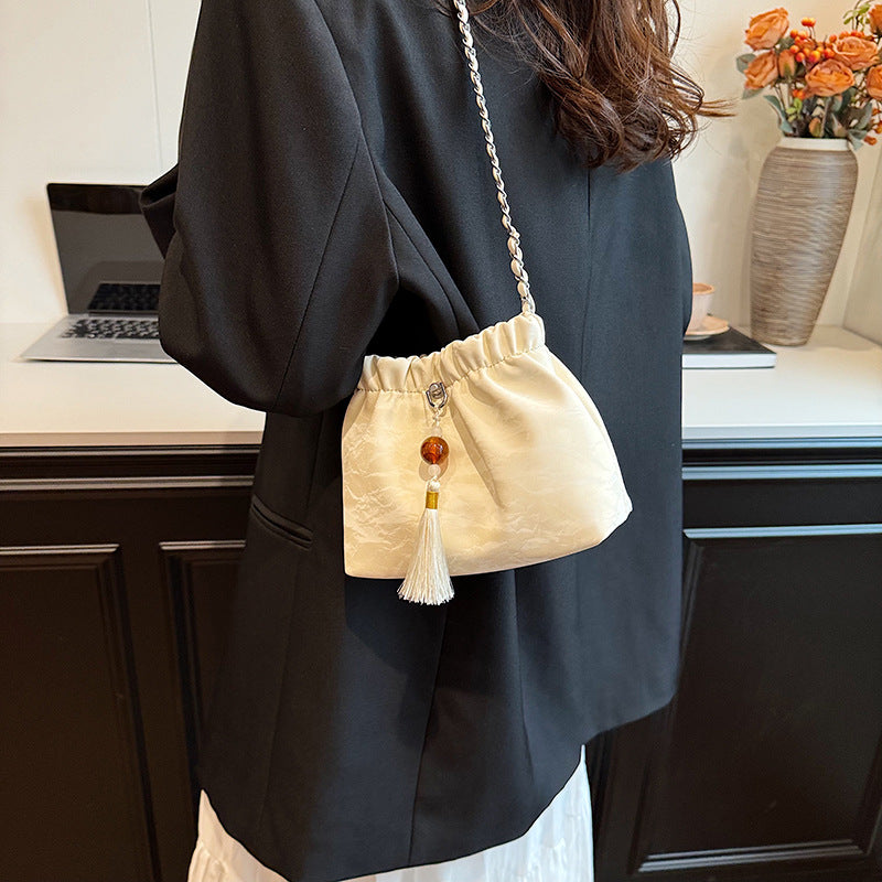 VLOVELAW 2025 Niche design messenger chain bag women's popular new trendy fashion portable commuter bag premium texture bucket bag