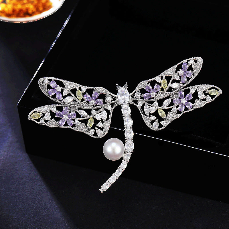 2025 High-end exquisite freshwater pearl dragonfly brooch women's high-end fashion coat coat corsage anti-light accessories women