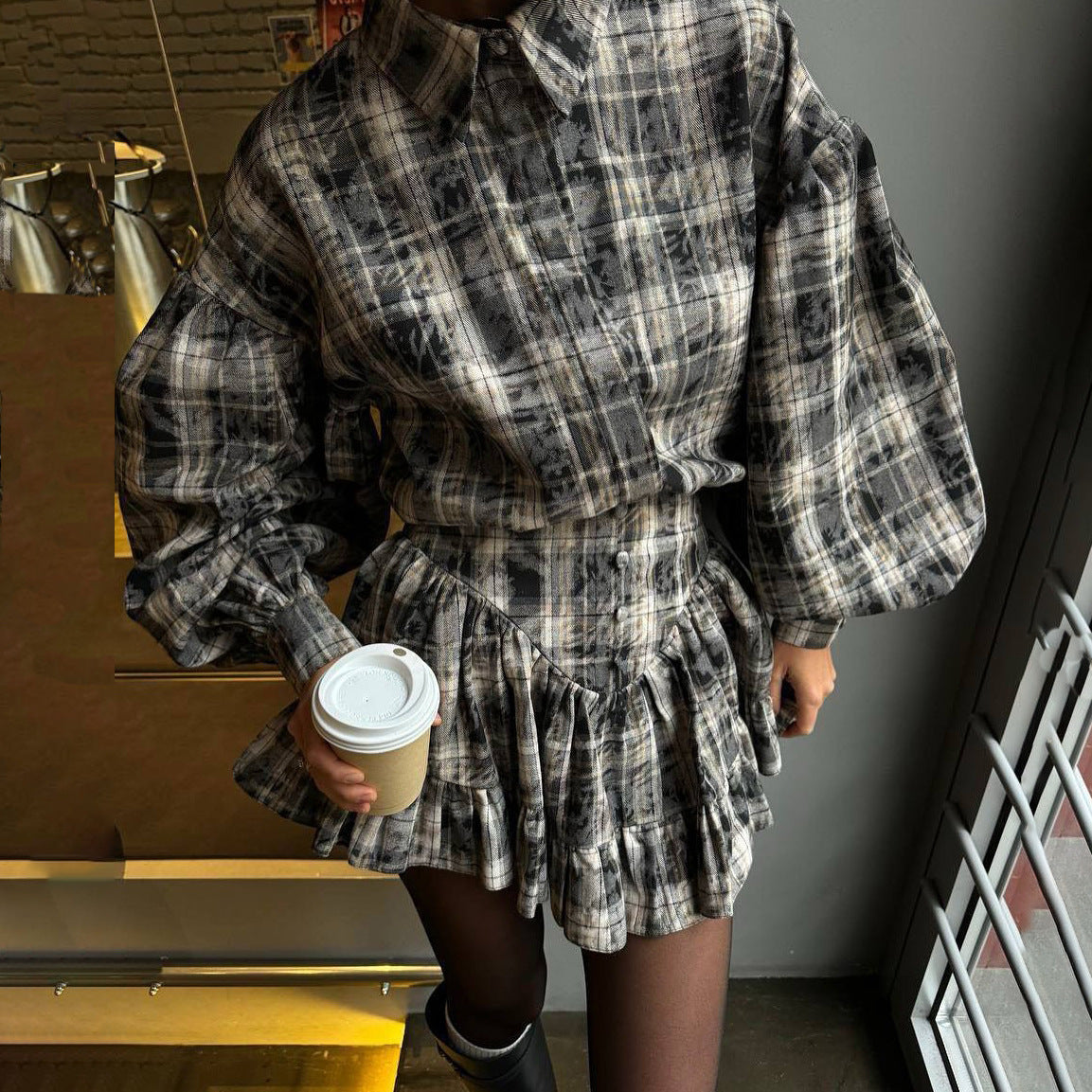 Popularan beautiful women's fashion printed bubble sleeve shirt lace skirt two-piece set niche high-end design spring and autumn suit