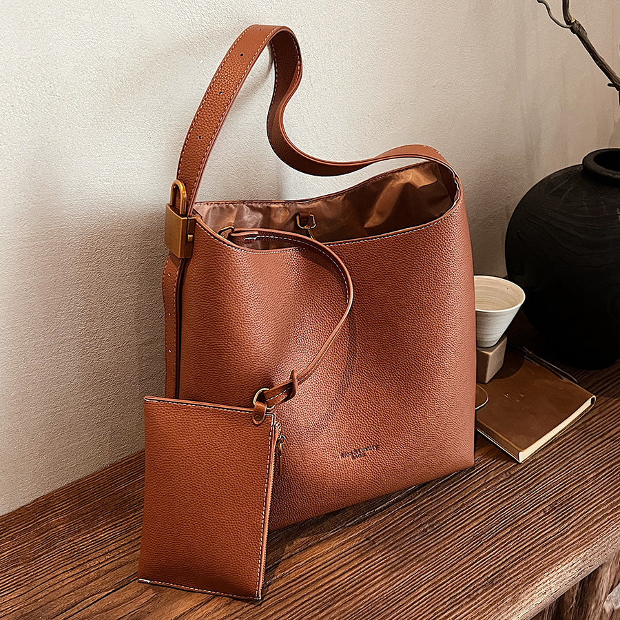 VLOVELAW 2025 Soft-faced large-capacity bag women's popular new shoulder bag simple retro high-end texture commuter messenger bucket bag