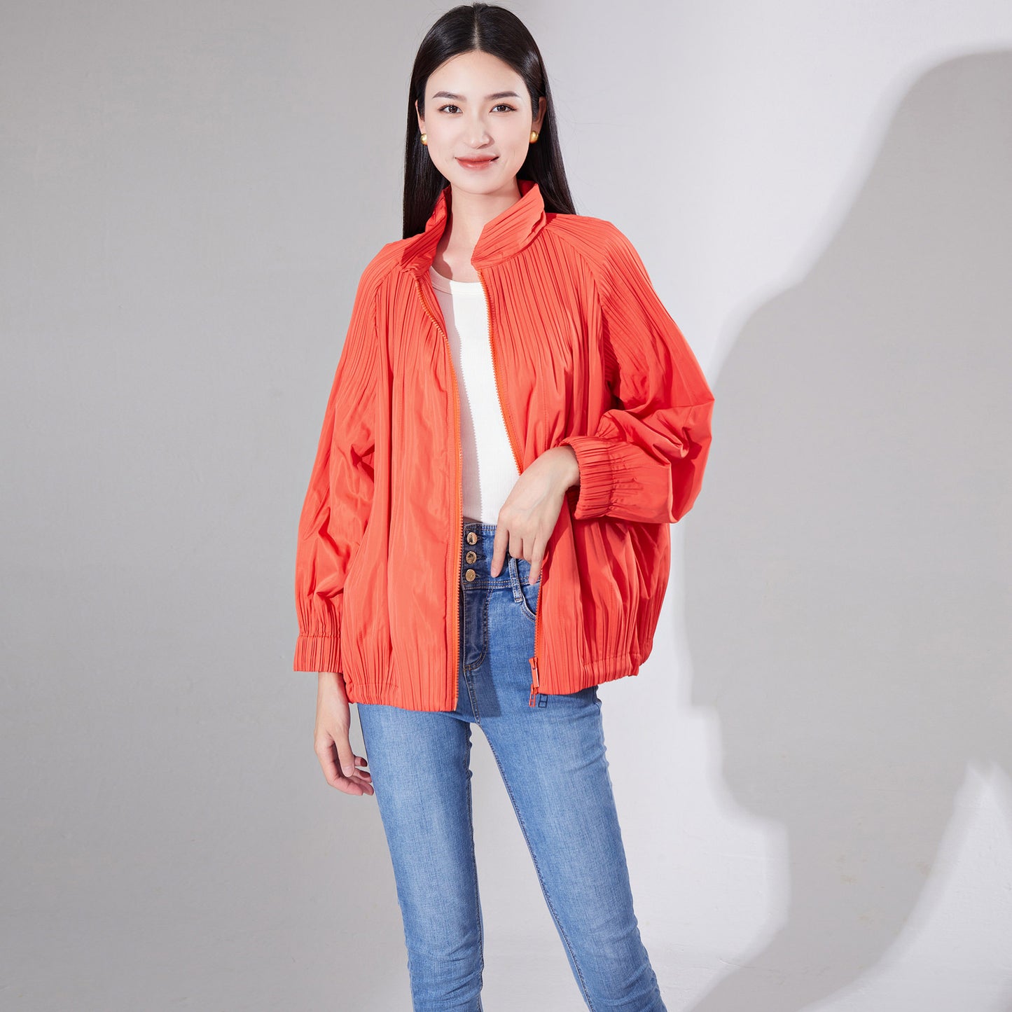 2025 counter cotton-padded clothes, bread clothes, women's high-end short zippers, winter thick coats, pleated cotton clothes tide