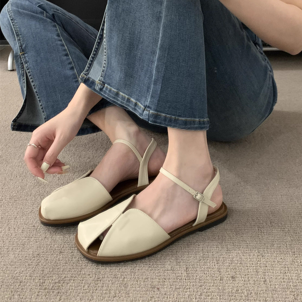 VLOVELAW Closed Toe Sandals for Women New Summer Korean Style Mori Style Retro Fairy Style Casual Soft Flat Bottom Roman Style Shoes
