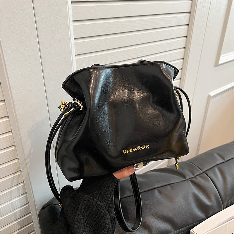 VLOVELAW 2025 Bag Korean high-end versatile bucket bag popular new fashionable solid color shoulder bag women's simple messenger bag