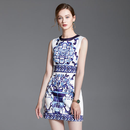 blue and white porcelain positioning printing sleeveless dress, high-waisted slim-fitting crew neck skirt
