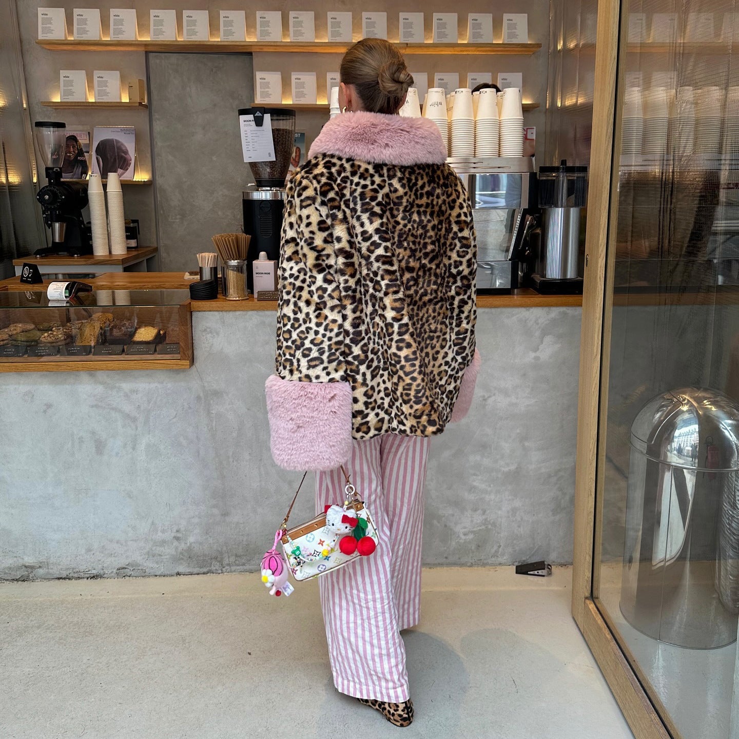 2025 retro leopard print splicing coral fleece jacket women's sweet and spicy wind niche plush cardigan women's jacket high sense