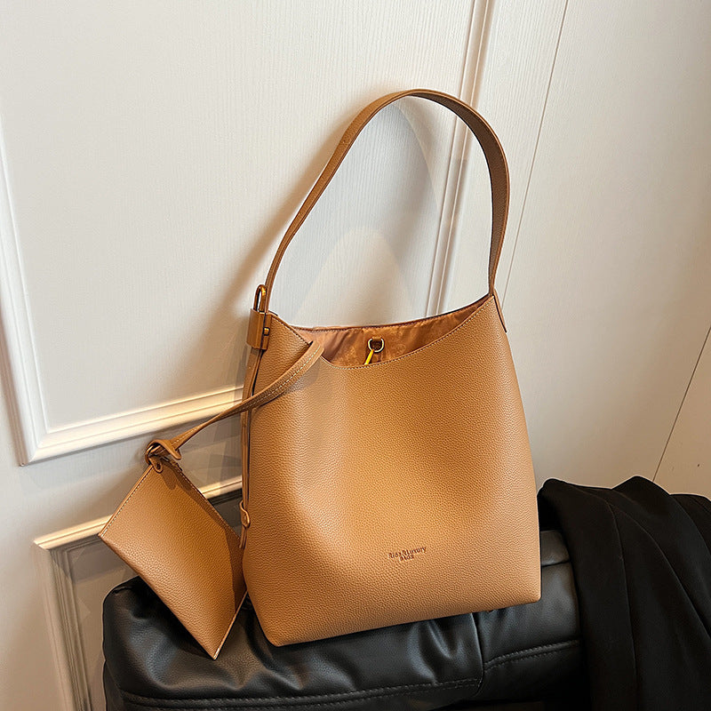 VLOVELAW 2025 Soft-faced large-capacity bag women's popular new shoulder bag simple retro high-end texture commuter messenger bucket bag