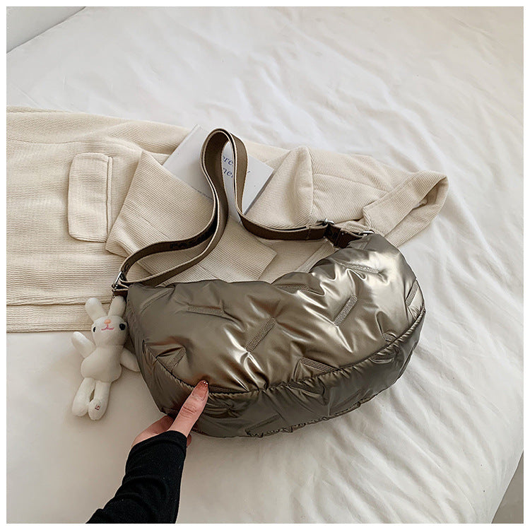 VLOVELAW Women's Shoulder Messenger Bag New People Autumn and Winter Large Capacity Bag Women's Texture Dumpling Bag Minority All-Match Fashion