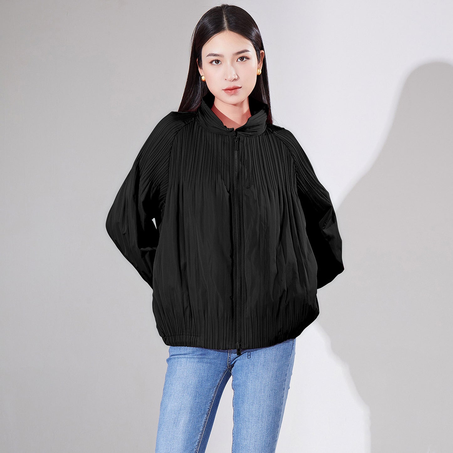 2025 counter cotton-padded clothes, bread clothes, women's high-end short zippers, winter thick coats, pleated cotton clothes tide