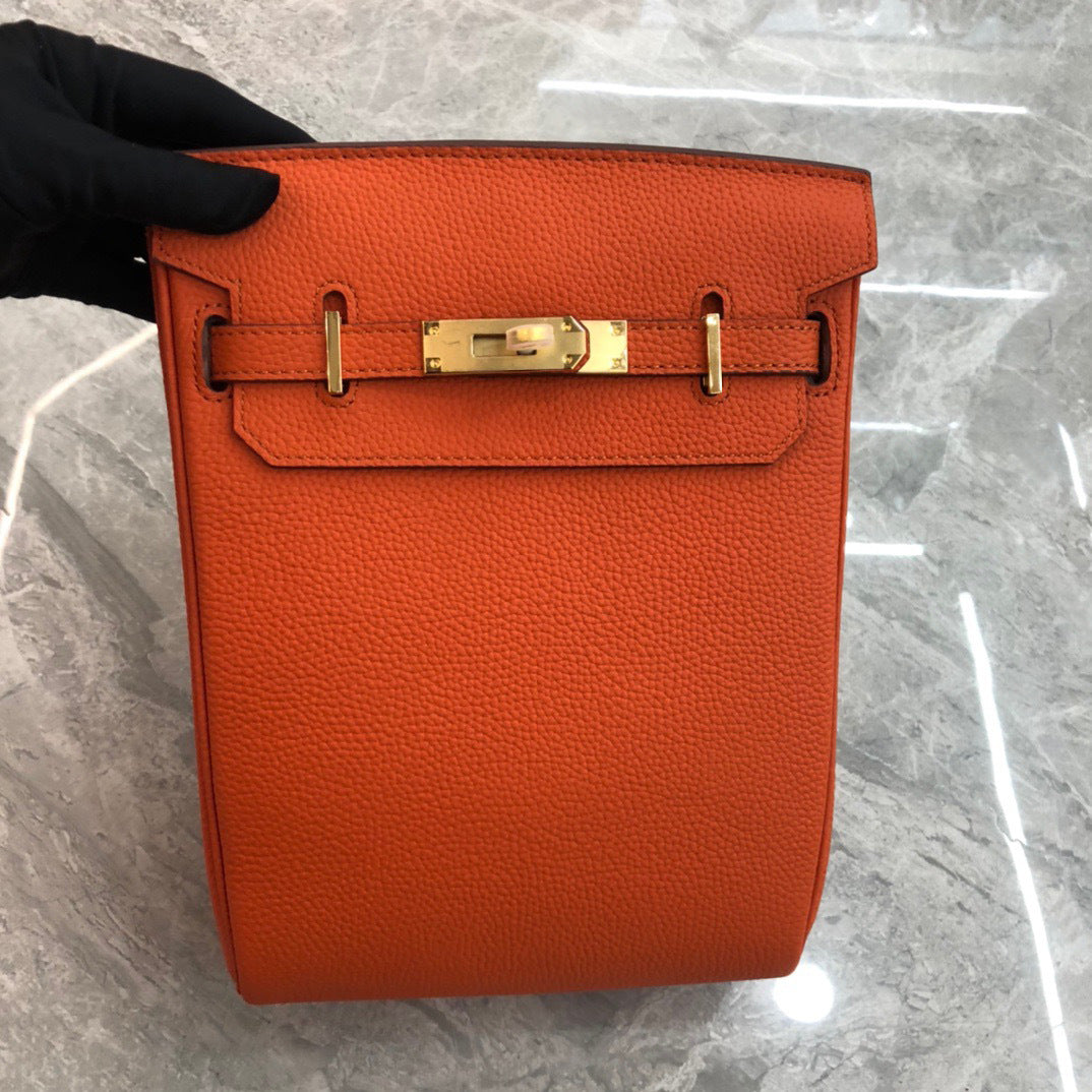 VLOVELAW 2025 Universal bag popular new Kai breast bag togo cowhide simple and fashionable shoulder bag first layer cowhide oblique backpack