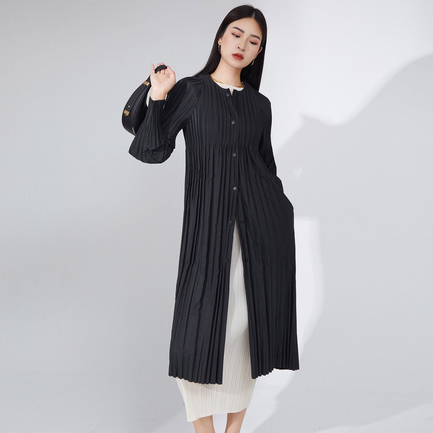 2025 black coat women's simple and versatile high-end pleated trench coat women's medium and long autumn new loose coat