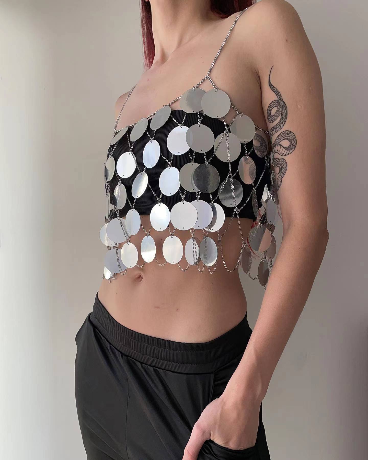 2025 180016 2025 vest nightclub round sequined metal chain connected shoulder top chest wrap small vest body chain