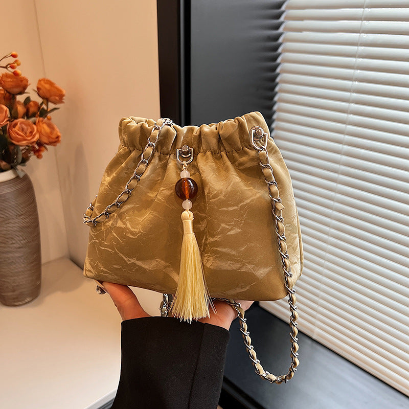 VLOVELAW 2025 Niche design messenger chain bag women's popular new trendy fashion portable commuter bag premium texture bucket bag