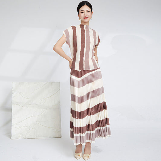 2025 Pleated striped suit temperament turtleneck short-sleeved T-shirt top light and breathable versatile pleated skirt two-piece set