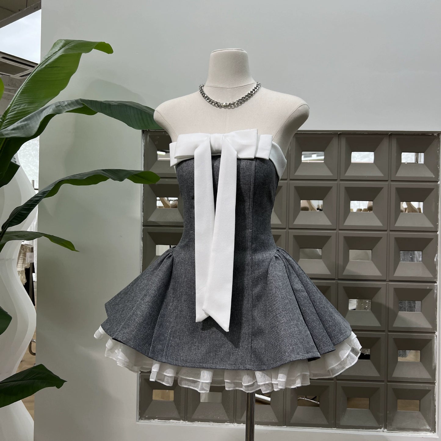 Pure desire Kochi imperial sister celebrity temperament bow streamer Vietnamese niche tube top dress anti-light puffy skirt