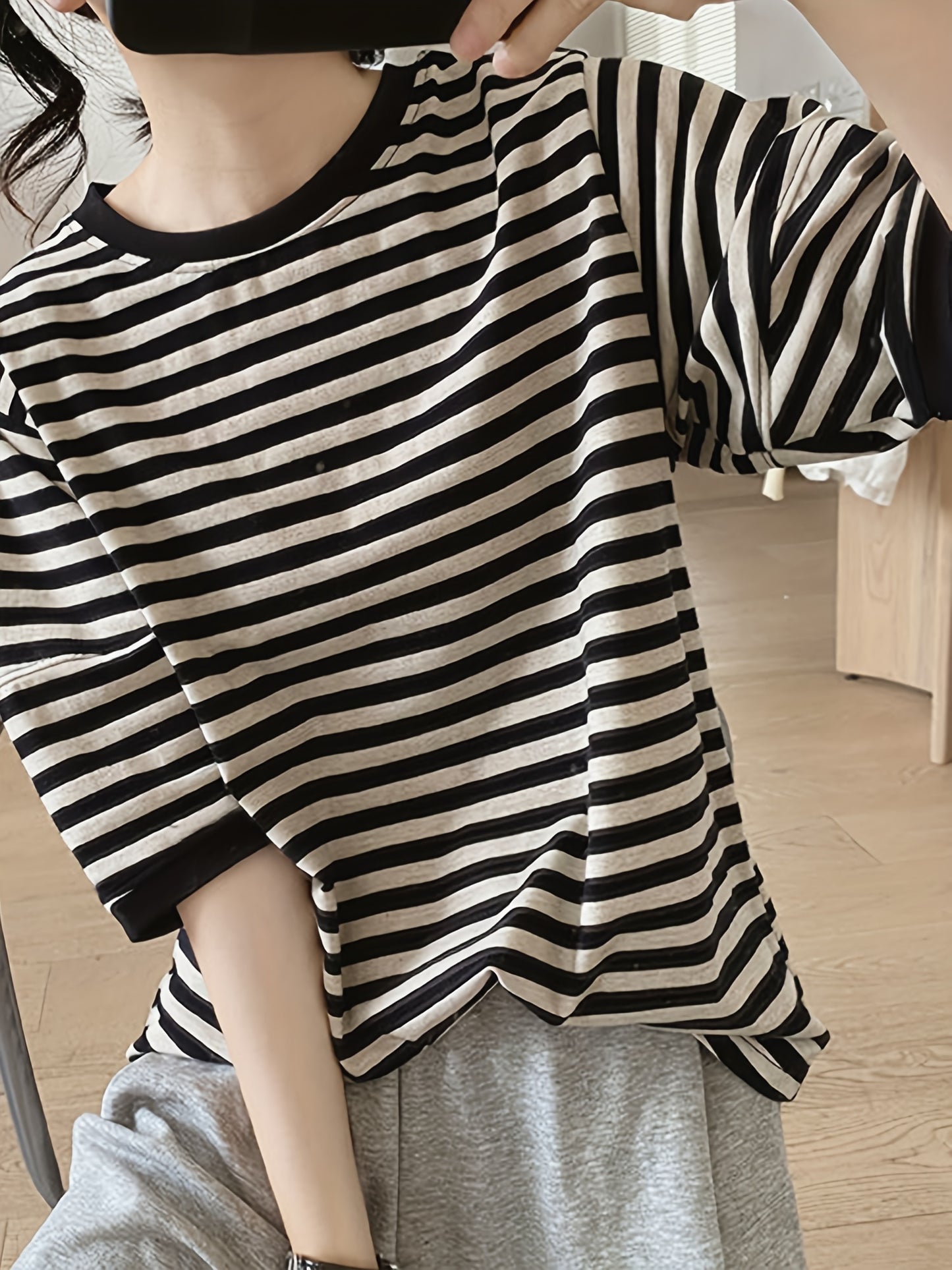 vlovelaw Crew Neck Striped T-Shirt, Random Print Casual Top For Summer & Spring, Women's Clothing