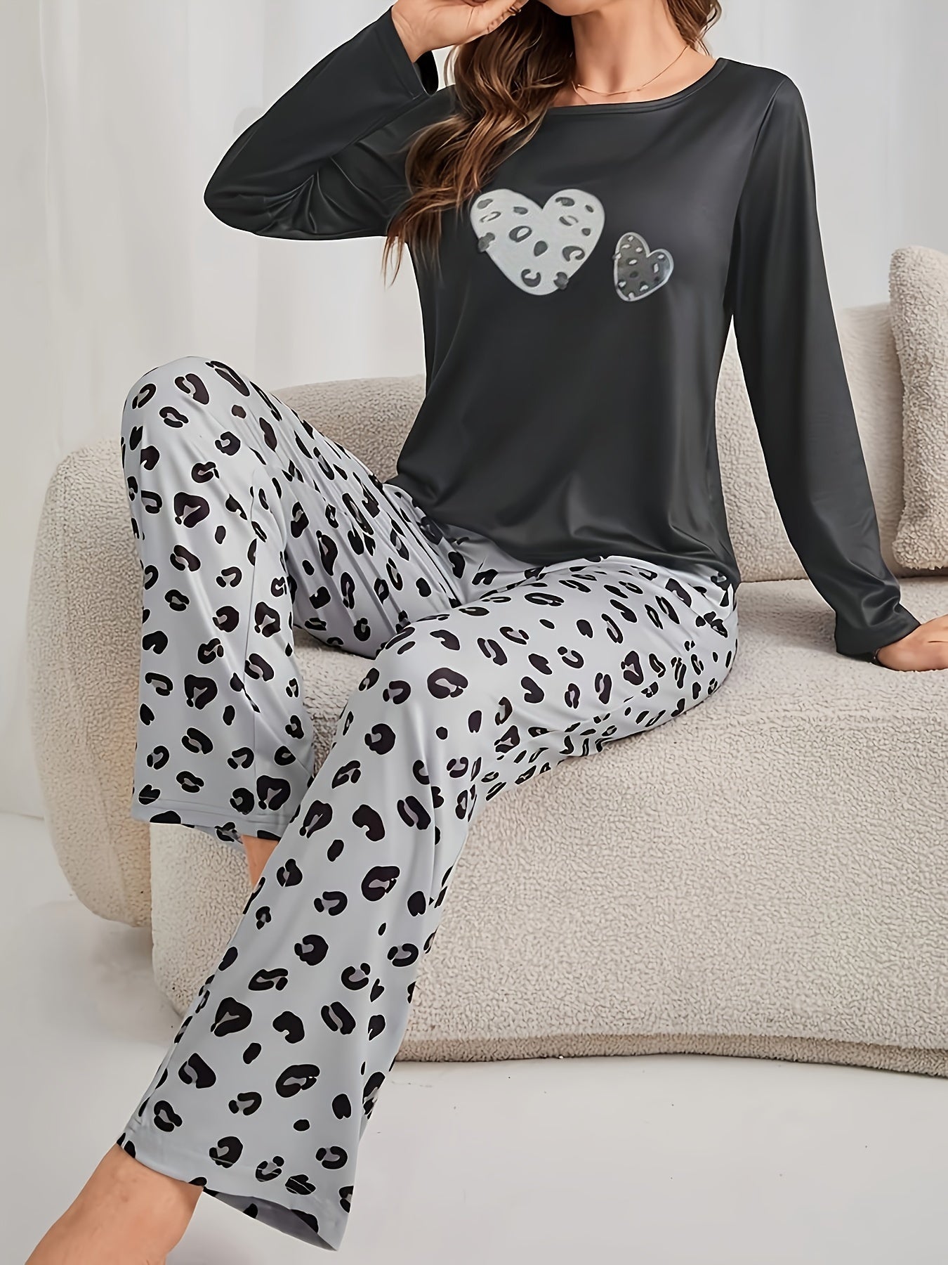 vlovelaw Leopard Heart Print Pajama Set, Casual Long Sleeve Crew Neck Top & Elastic Waistband Pants, Women's Sleepwear & Loungewear