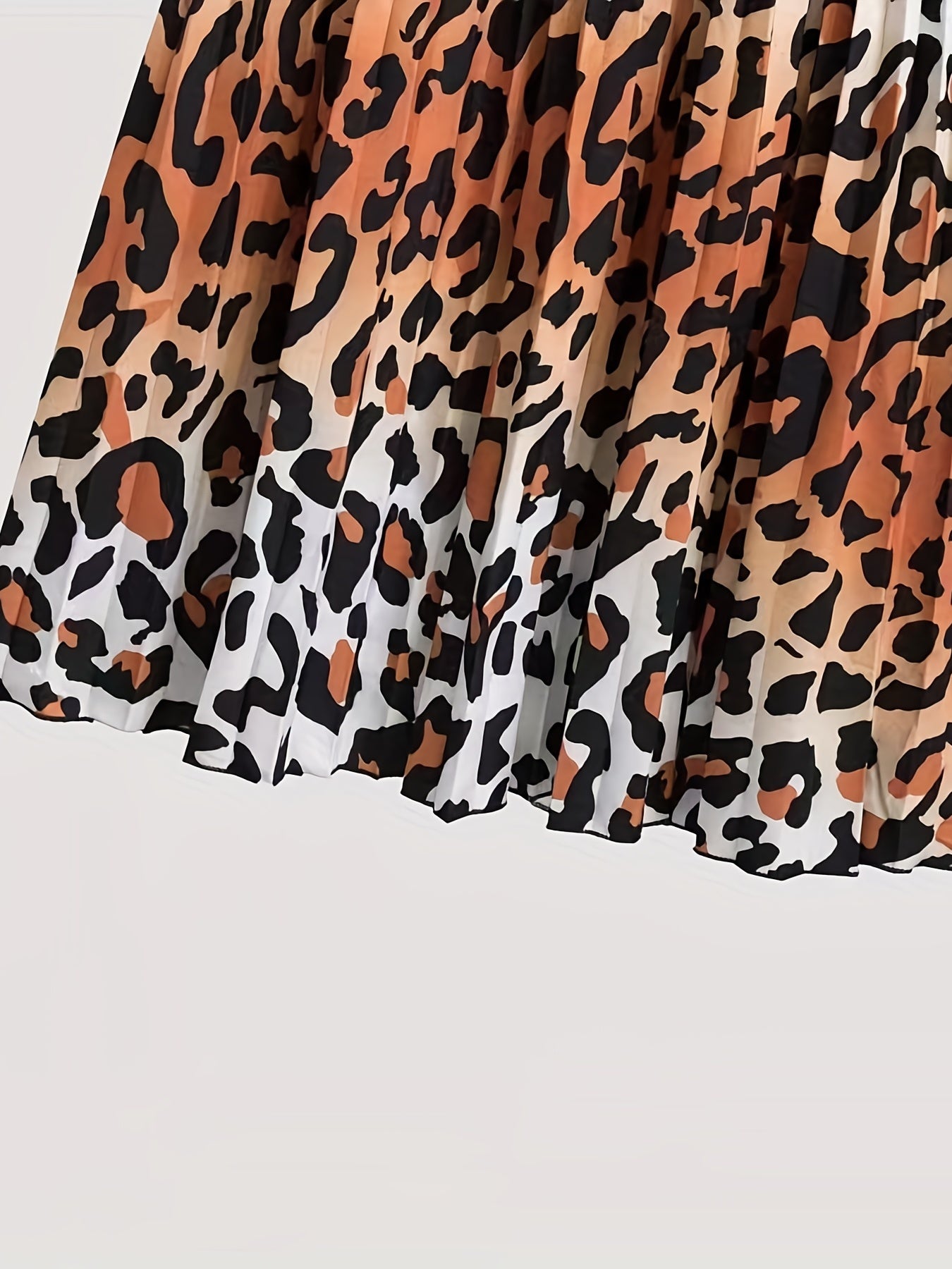 Plus Size Casual Skirt, Women's Plus Leopard Print Elastic High Waisted Pleated A-line Skirt