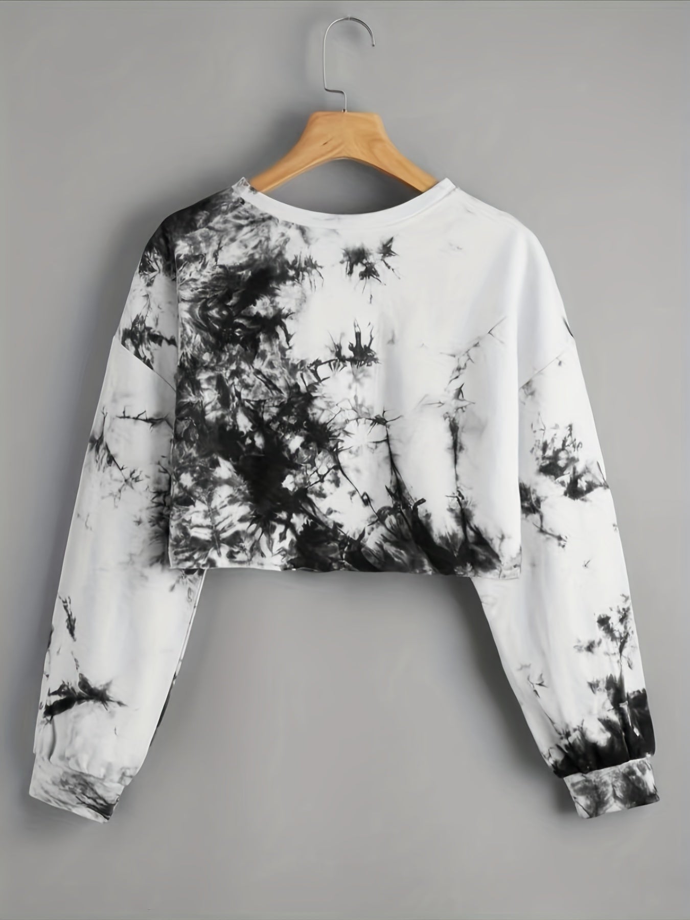 vlovelaw Tie Dye Crop Pullover Sweatshirt, Long Sleeves Crew Neck Casual Sweatshirt, Women's Activewear