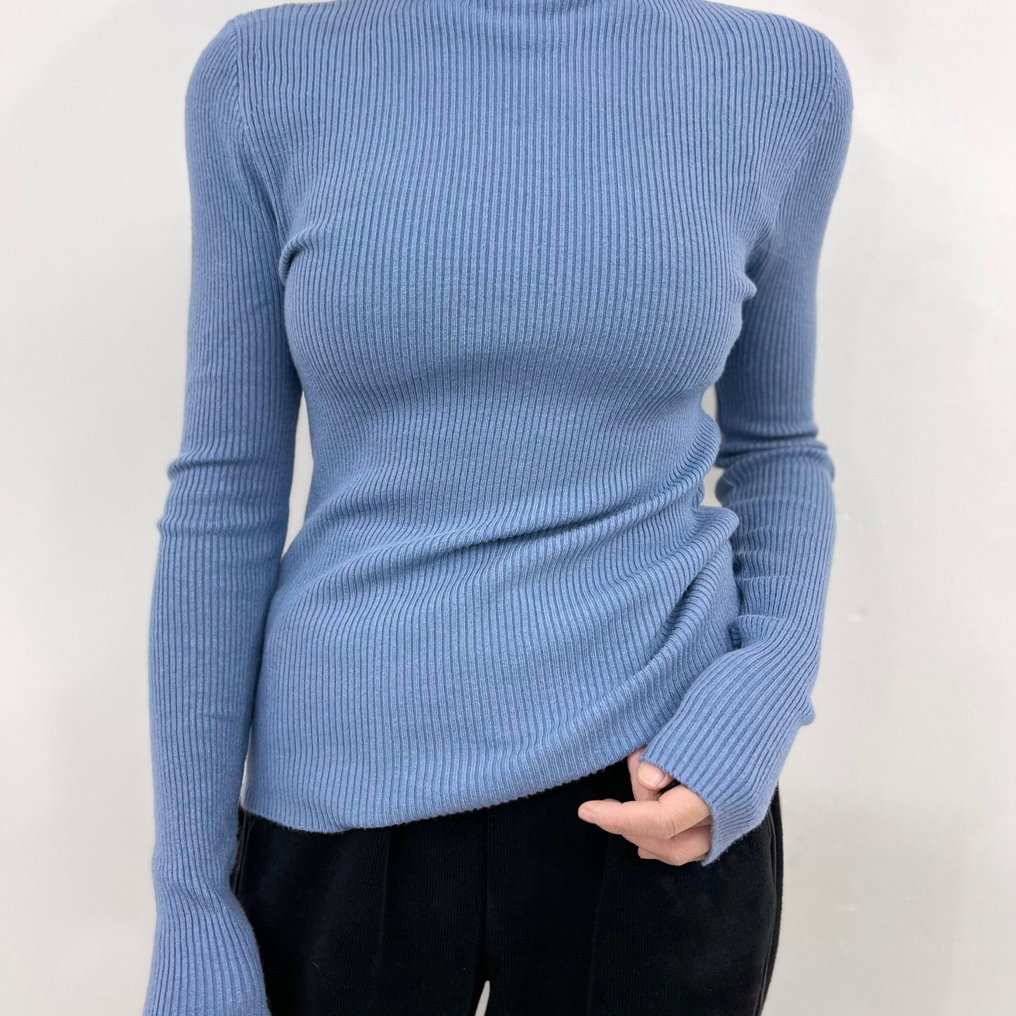 vlovelaw Women's Sweater Turtleneck Solid Ribbed Long Sleeve Slim Pullover Knit Tops