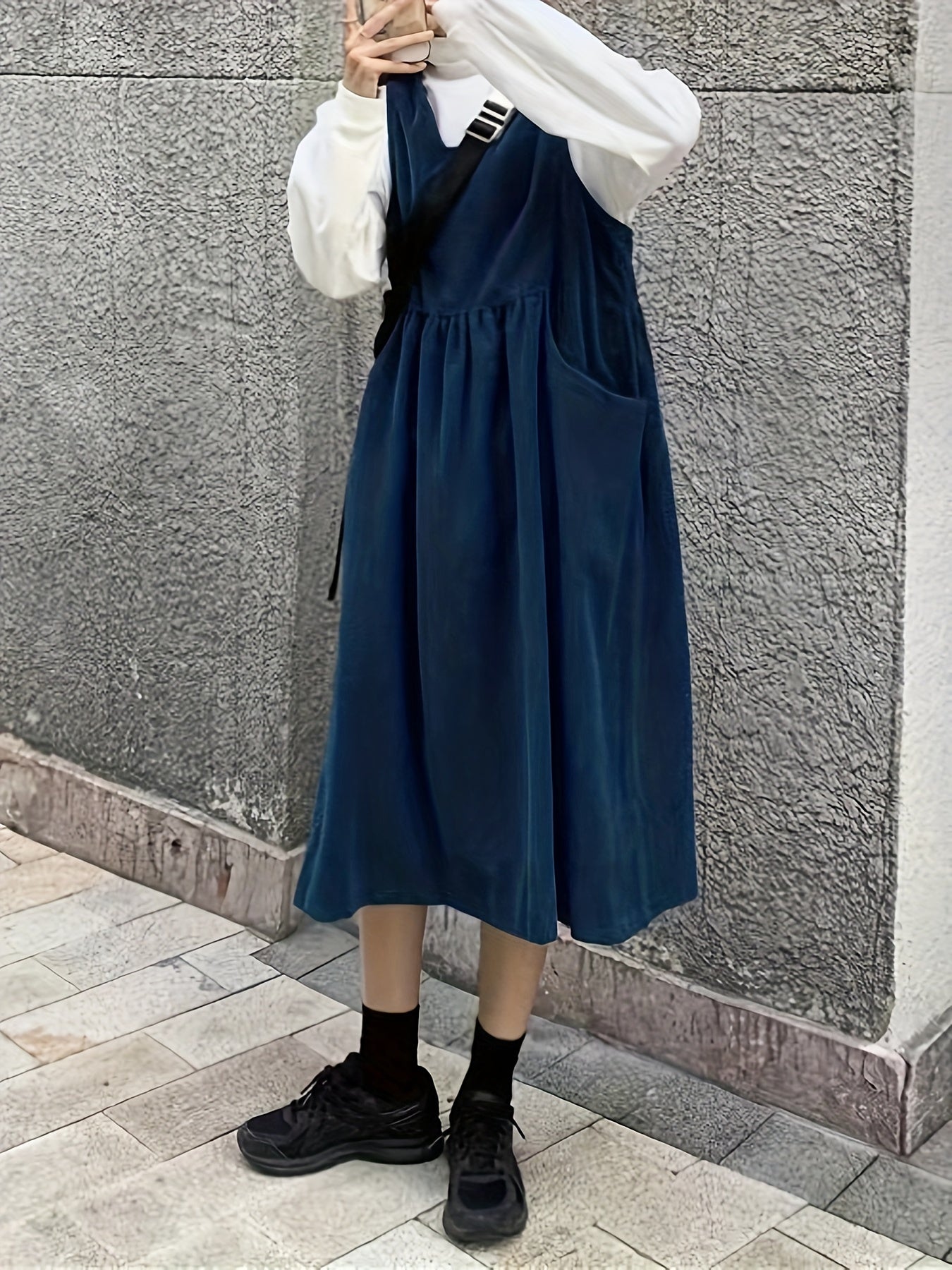 Solid Loose Midi Dress, Casual Ruched Sleeveless Dress With Pockets, Women's Clothing