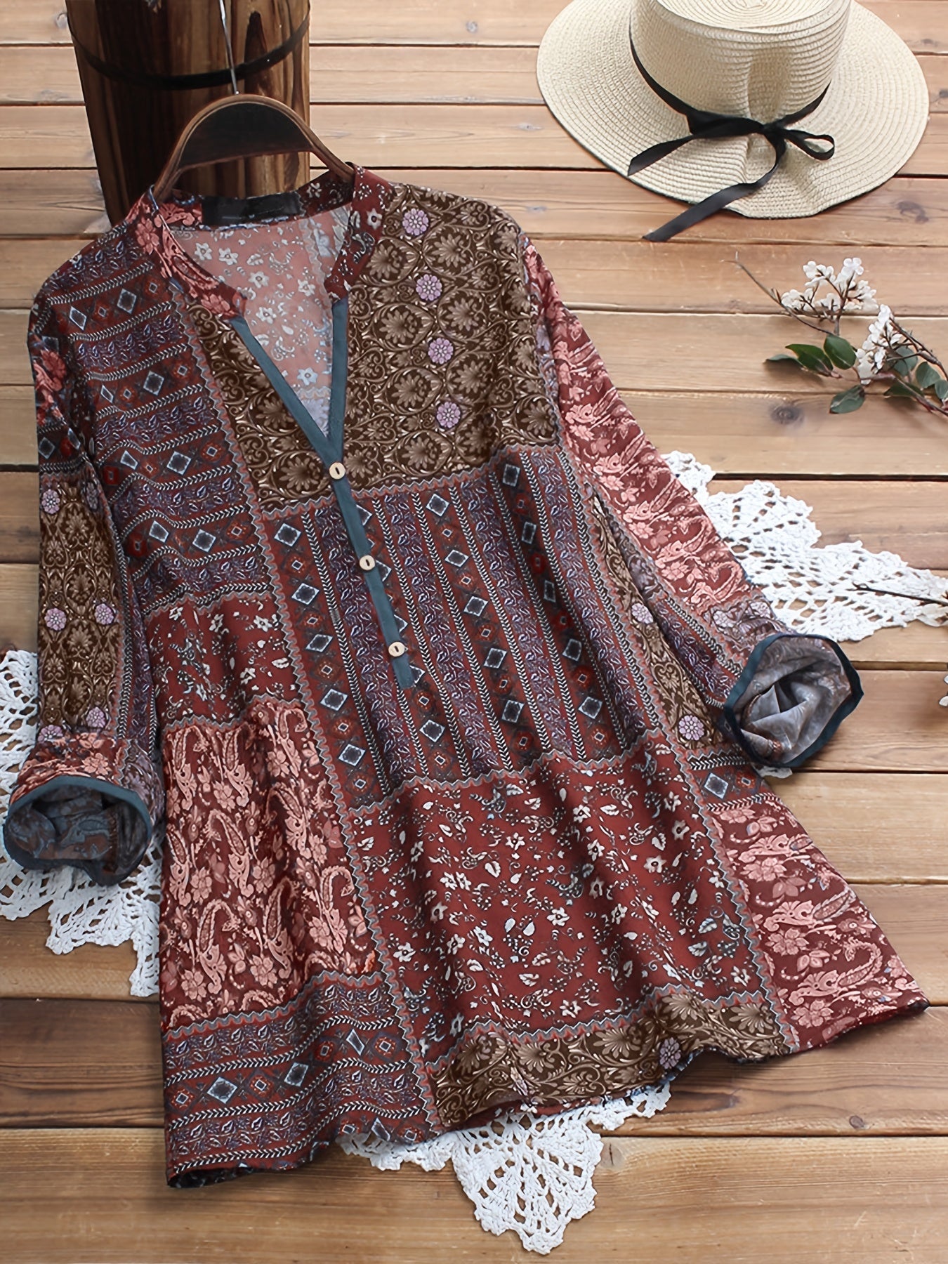 Plus Size Casual Top, Women's Plus Paisley Print Long Sleeve V Neck Henley Shirt