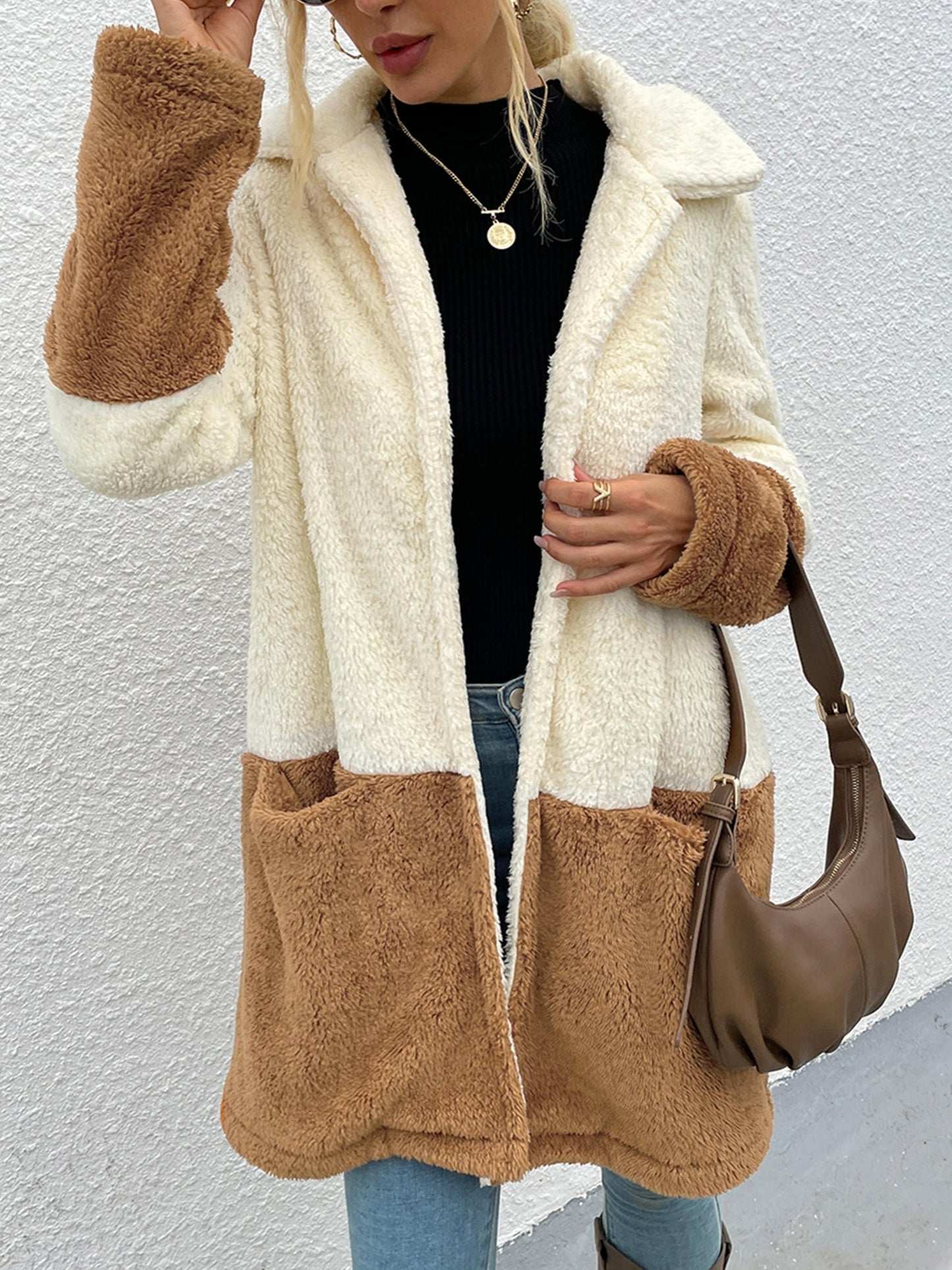 vlovelaw Women's Color Matching Lapel Double-Sided Velvet Large Pocket Jacket Sweater