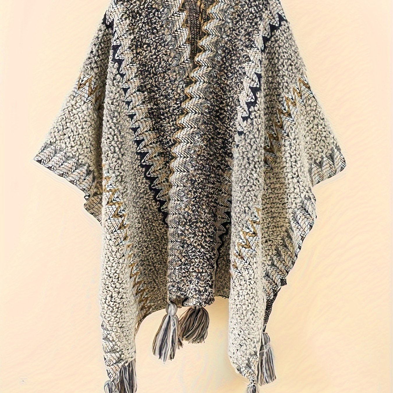 vlovelaw Plus Size Boho Cover Up, Women's Plus Chevron Pattern Tassel Decor Open Front Cape Shawl