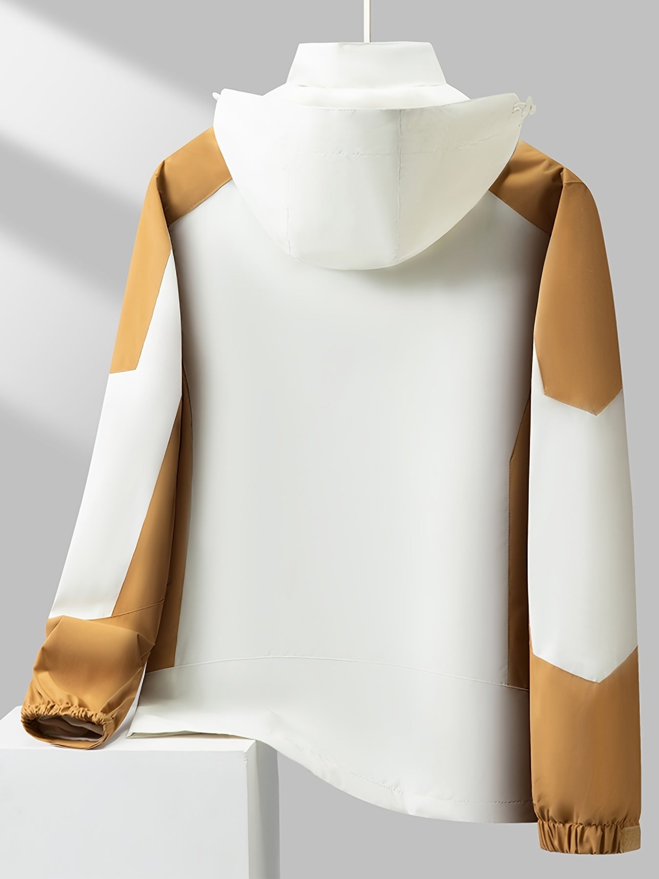 vlovelaw  Stay Protected & Stylish: Soft-Shell Outdoor Hiking Jacket With Zip-Up Detachable Hood & Waterproof & Windproof Fabric