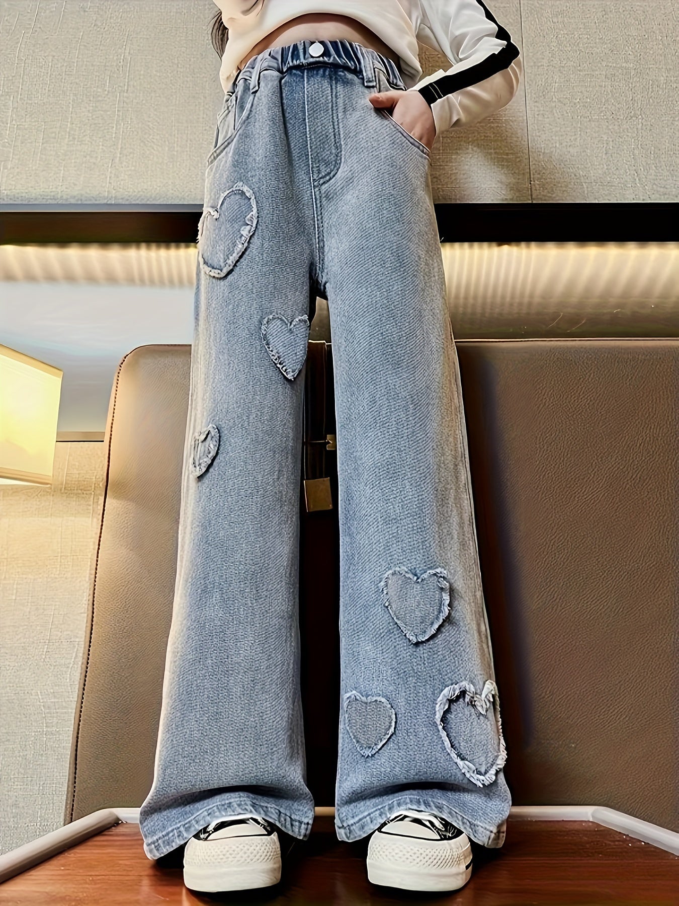 Girls Fashion High-Rise Loose Jeans Hearts Design Light Blue Denim Trousers For Street Going Out